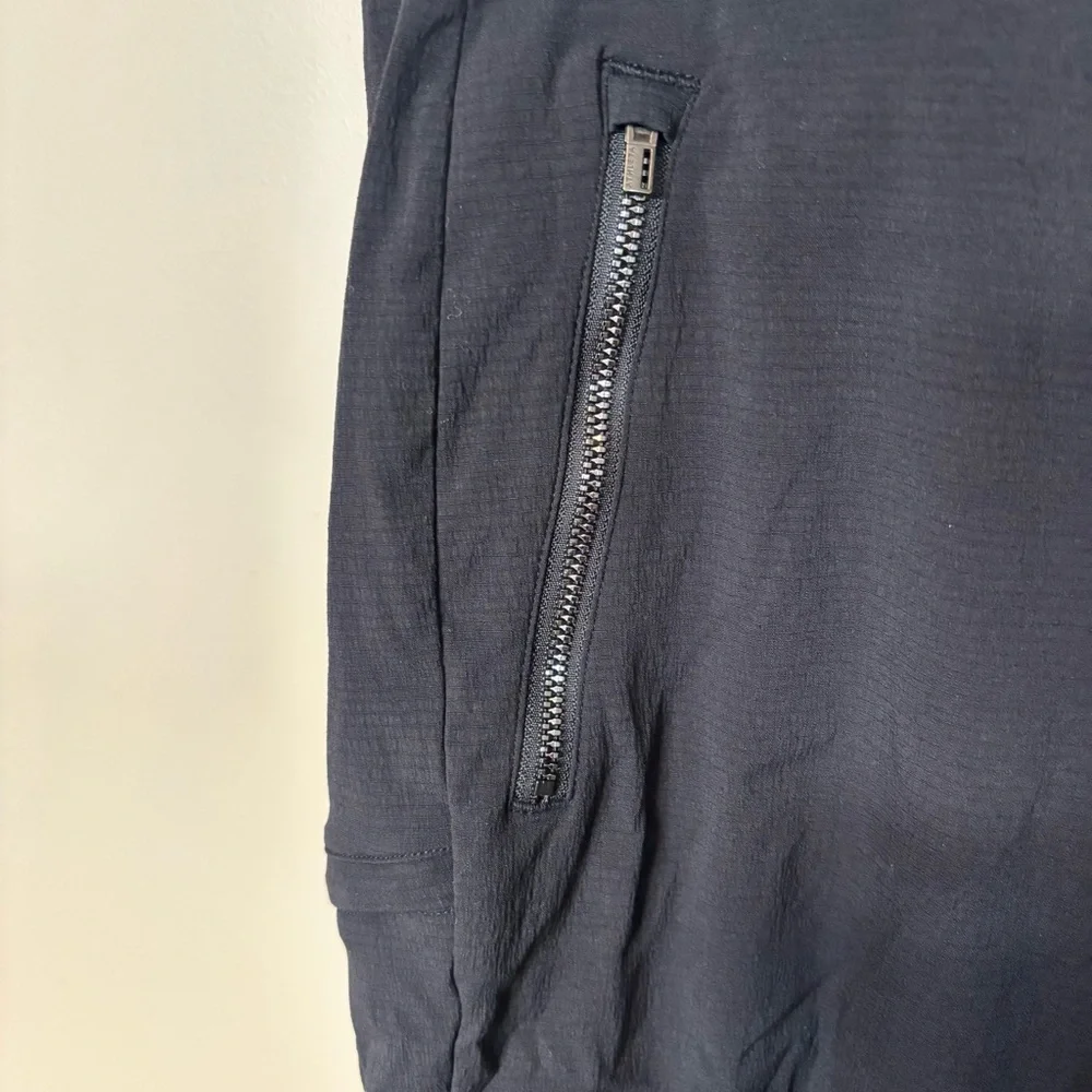 Athleta Trekkie North High Rise Jogger Black Travel Hiking Pants Women’s Size 0 - Picture 3 of 8